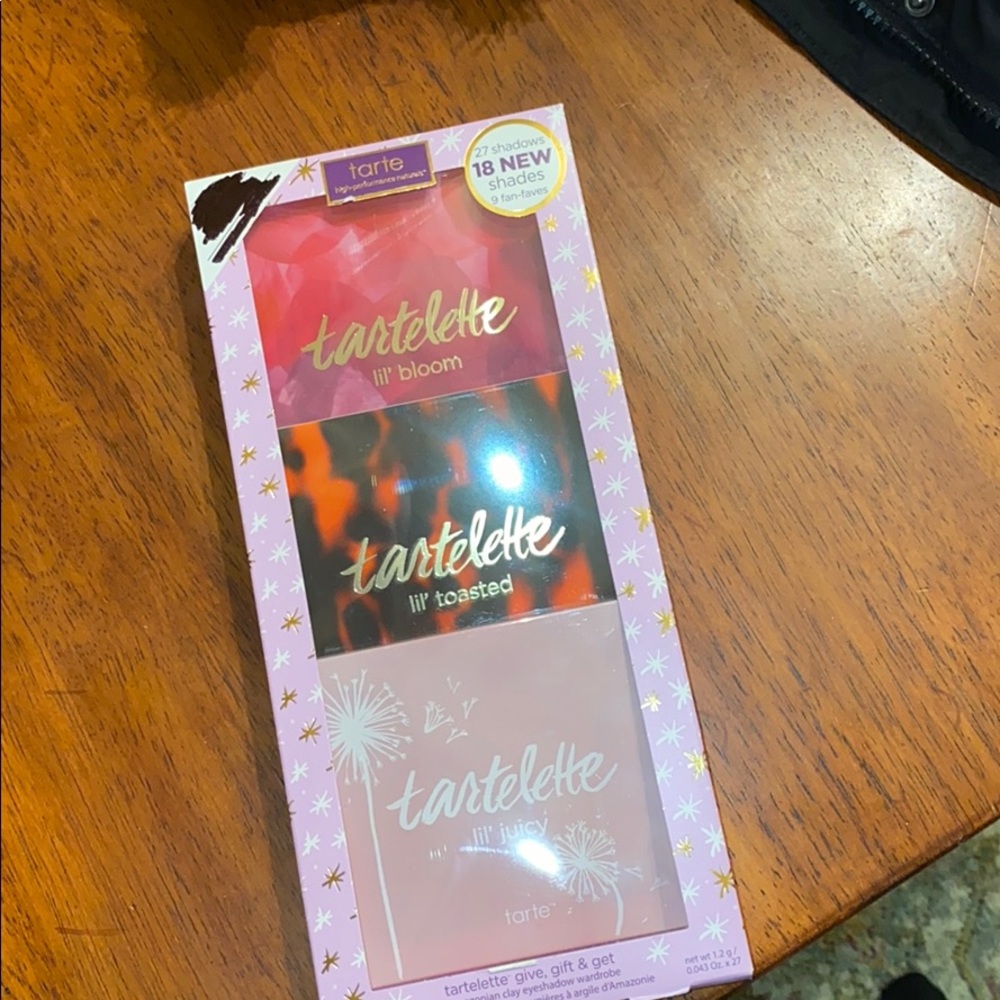 Tart eyeshadow kit